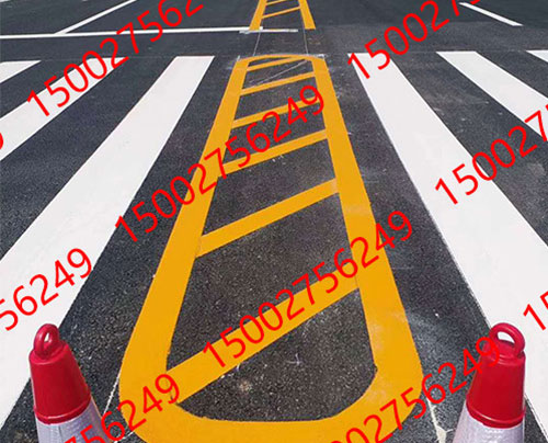 停車場道路熱（rè）熔劃（huá）線及（jí）環氧地坪工程（chéng）