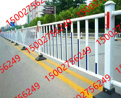 道路（lù）護欄